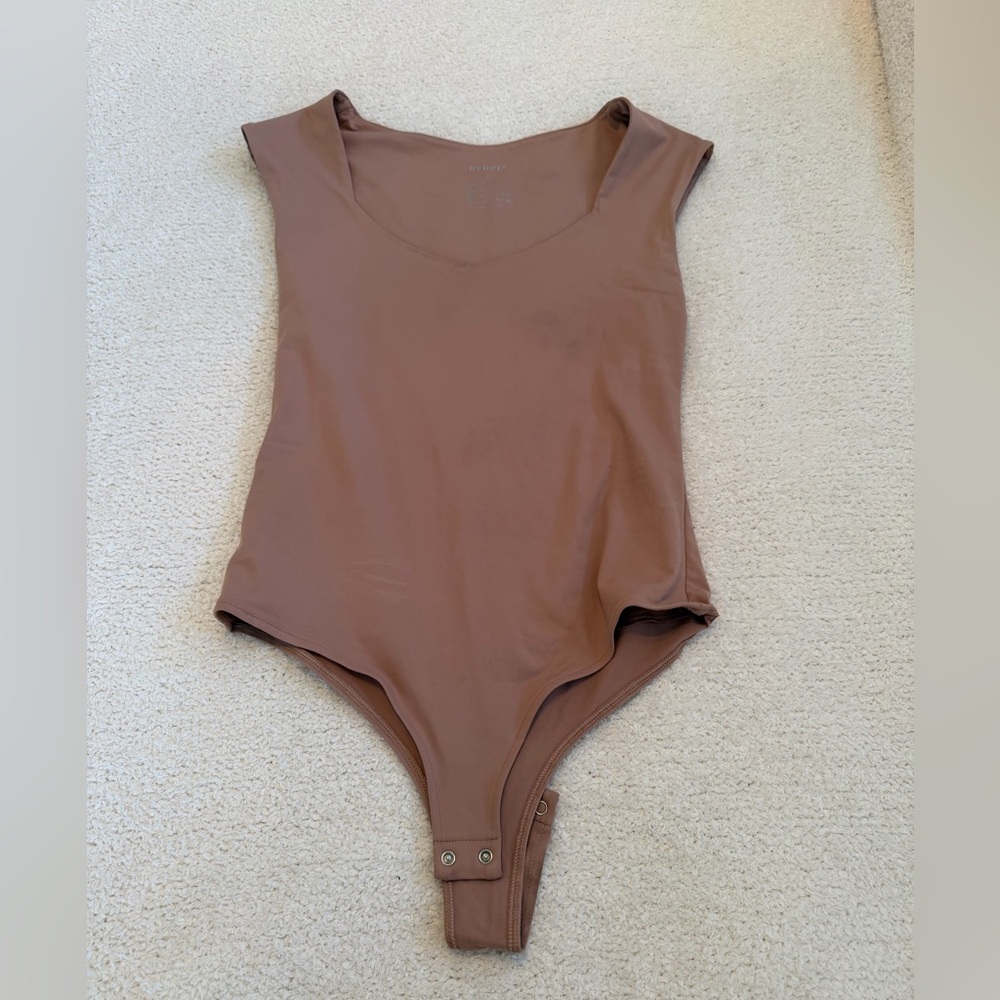 Reoria Taupe Sleeveless Bodysuit Snap Bottom Stretch Top Size L